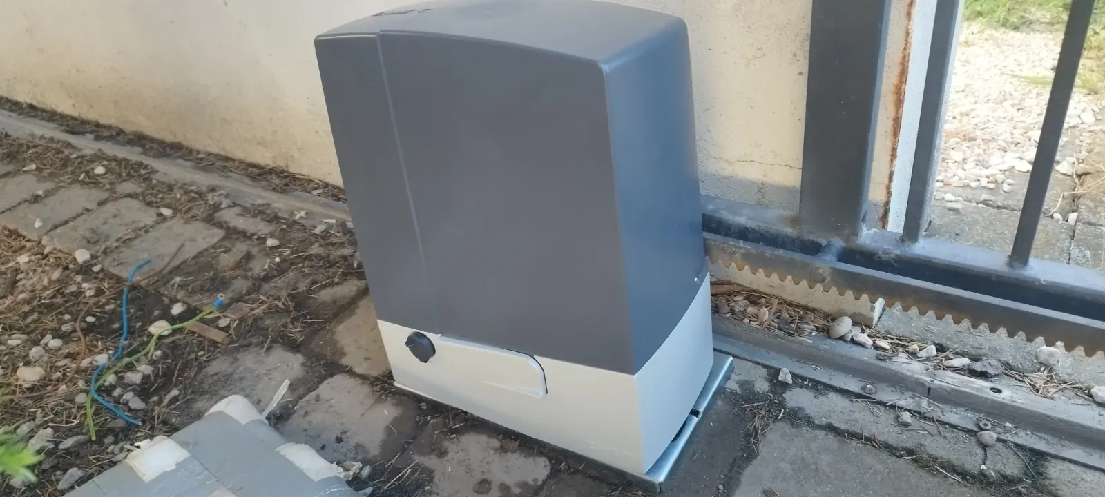 posúvný motor CAME BXV 24V, Lehnice