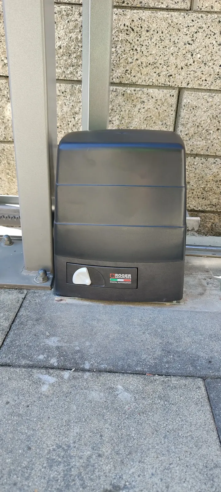 posúvný motor Roger BM30 310 HS, Bratislava Rača