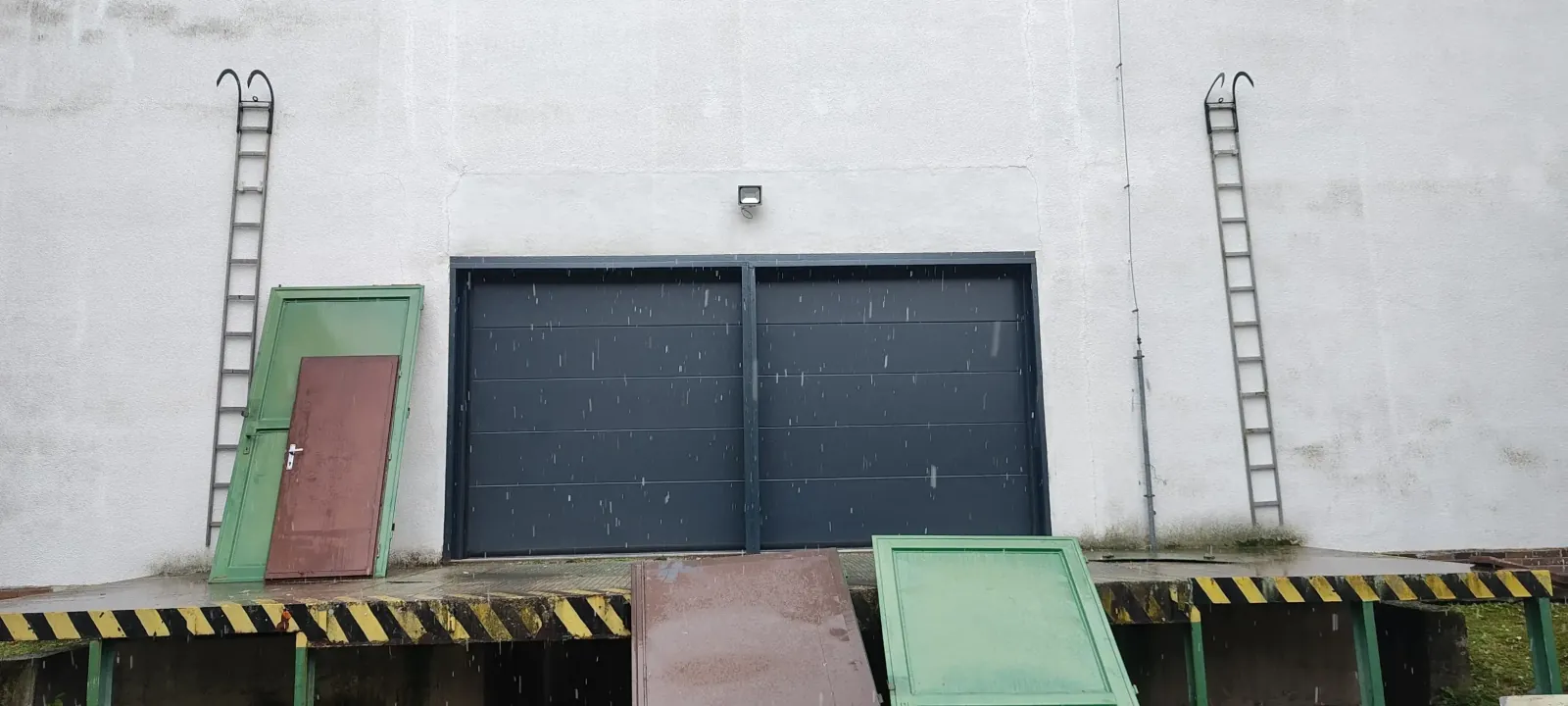 Sekčná priemselná brána, Flat RAL7016, Topolčianky